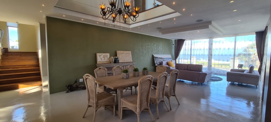 5 Bedroom Property for Sale in Gonubie Eastern Cape